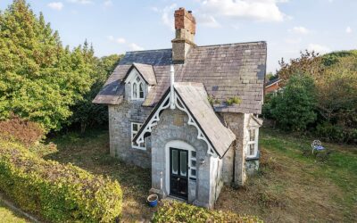 A Charming Grade II Listed Victorian Lodge in Sowton Village